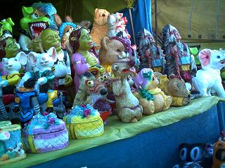 Ceramica con personajes actuales